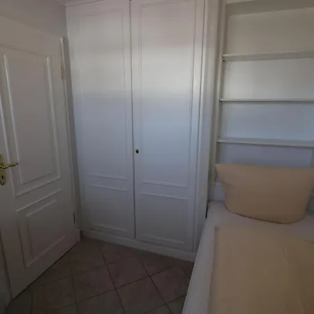 With 3 Bedrooms Hébergement de vacances *